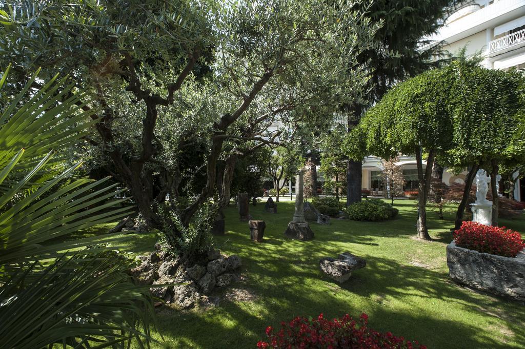 Hotel Due Torri Abano Terme Exterior foto