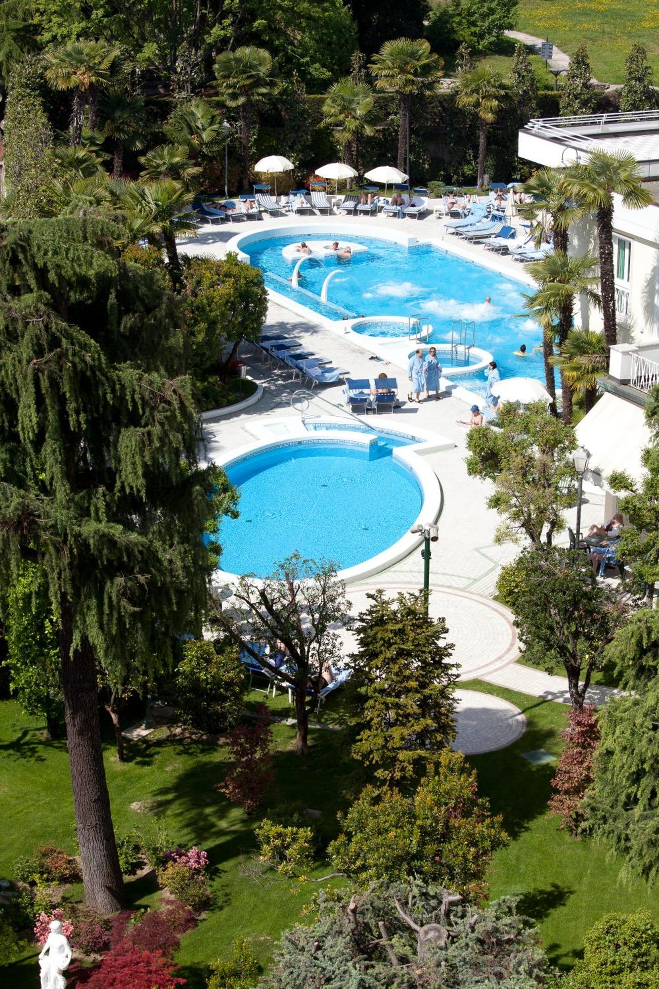 Hotel Due Torri Abano Terme Exterior foto